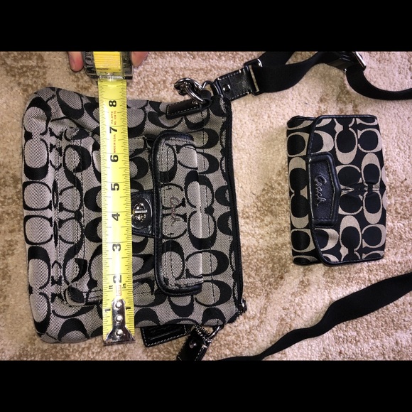 Cross body Coach purse/matching wallet - Picture 5 of 5